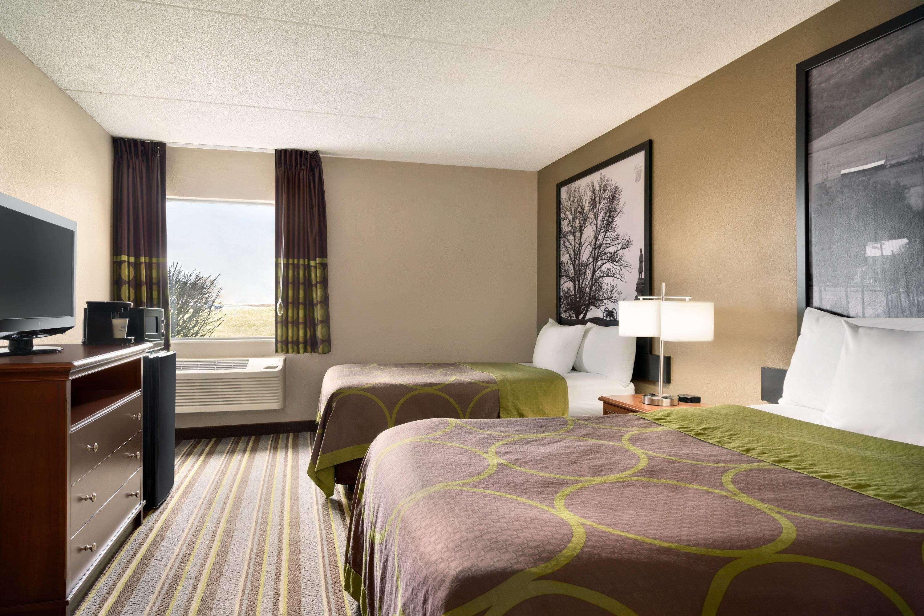 Super 8 By Wyndham Chambersburg I-81 Hotell Exteriör bild