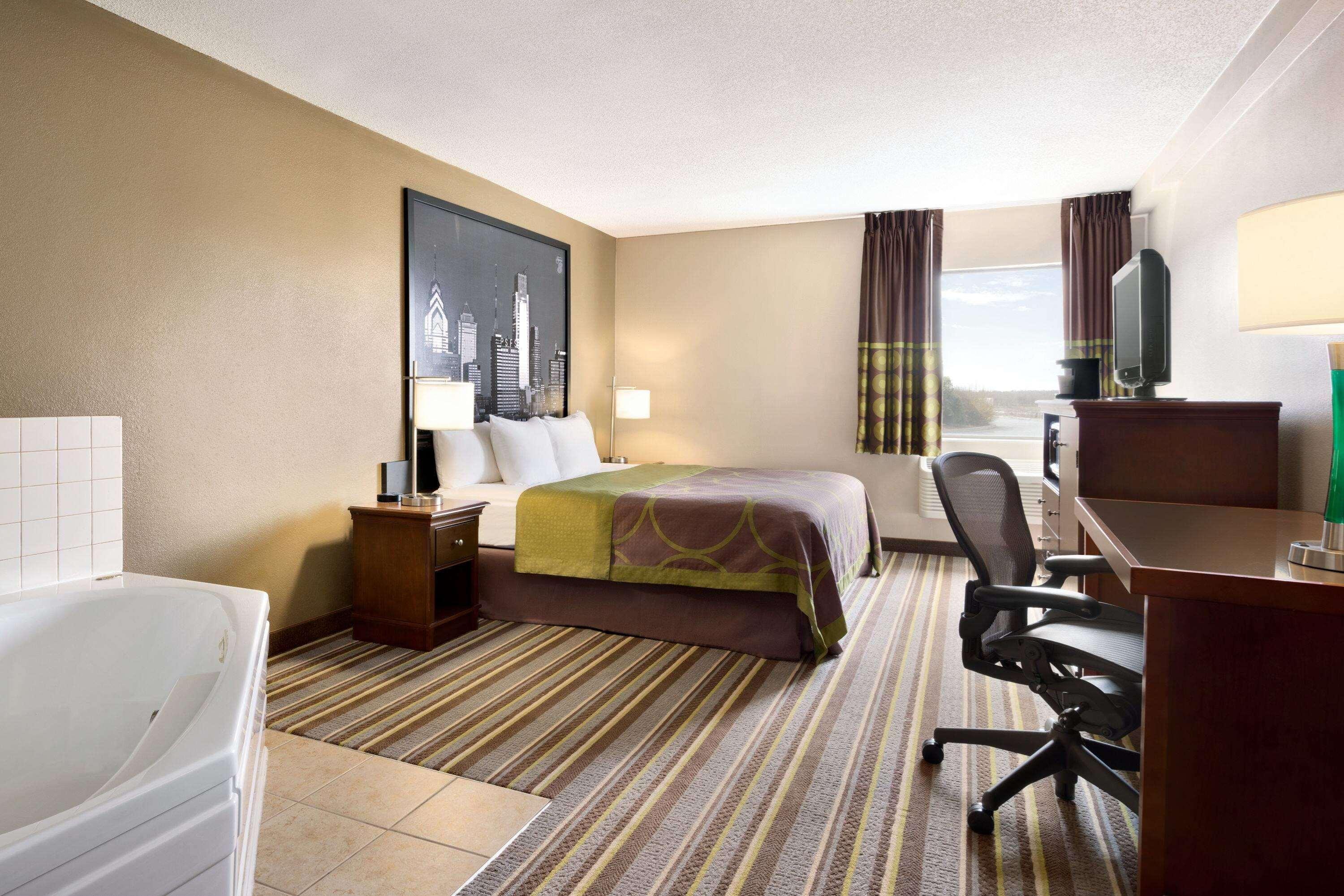 Super 8 By Wyndham Chambersburg I-81 Hotell Exteriör bild