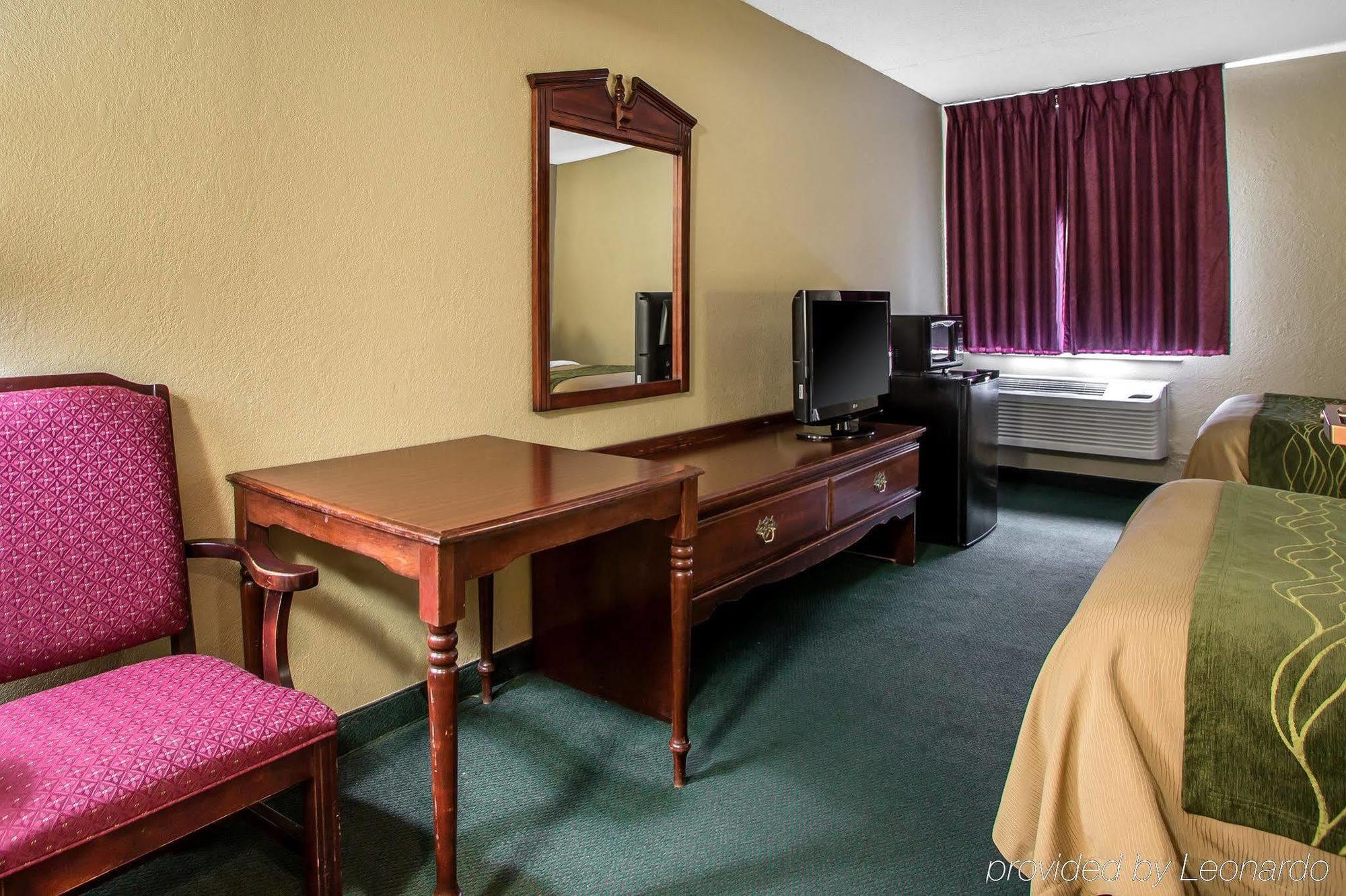 Super 8 By Wyndham Chambersburg I-81 Hotell Exteriör bild