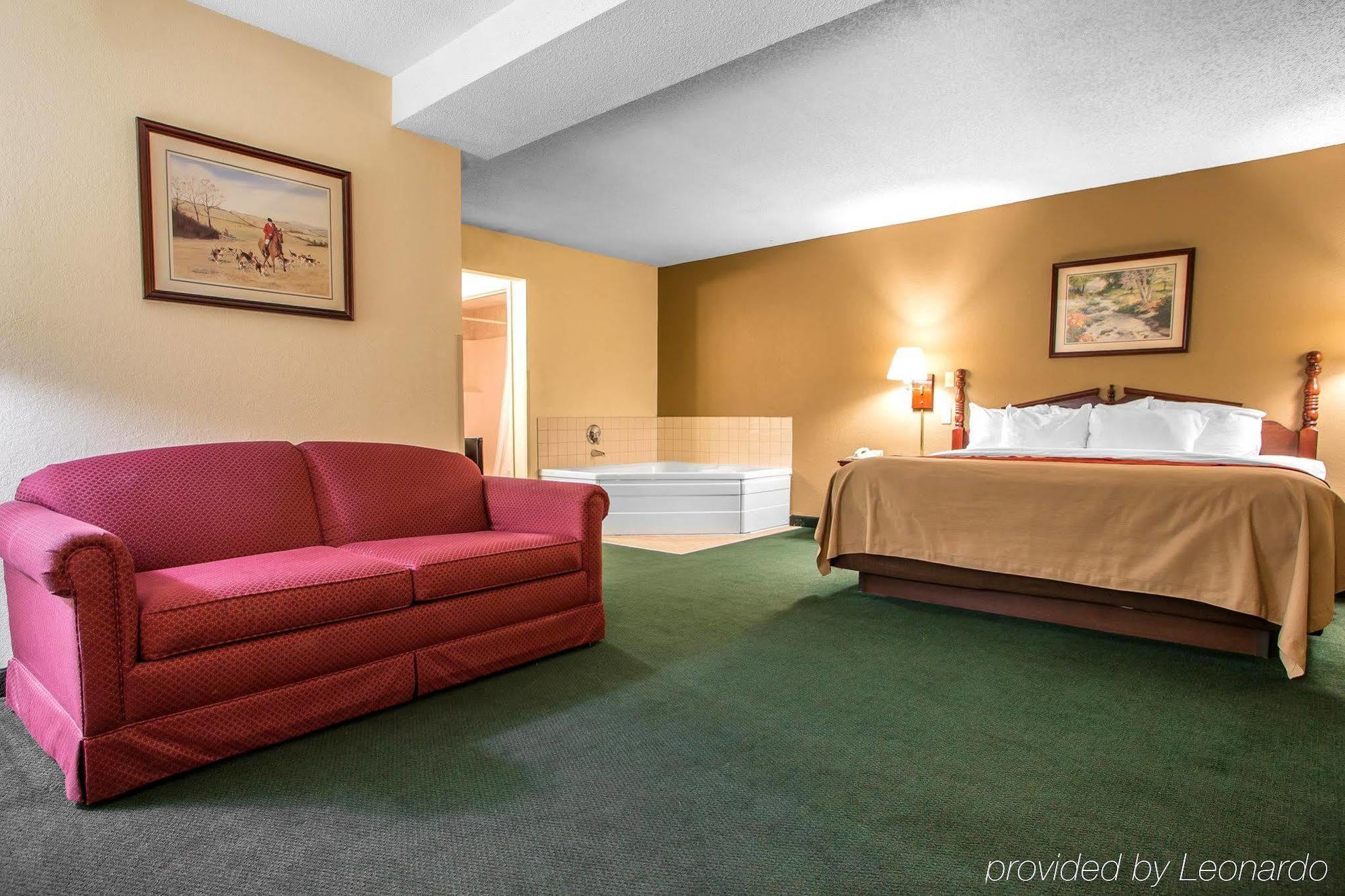 Super 8 By Wyndham Chambersburg I-81 Hotell Exteriör bild