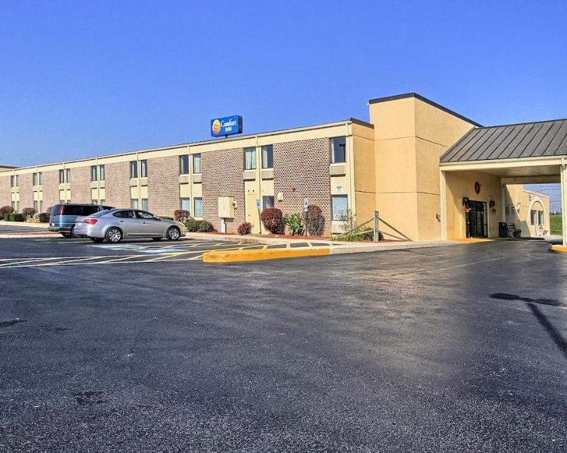 Super 8 By Wyndham Chambersburg I-81 Hotell Exteriör bild